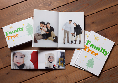 Family Treeのアルバム。上が人気のB5サイズ12ページ。コンパクトな横型30ページタイプもラインナップに加えた。
