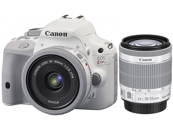 カメラ デジタルカメラ キヤノン：カメラ本体とレンズ2本をホワイトに統一した“EOS Kiss X7 
