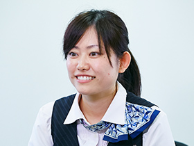 本店営業部 久保 遥 氏