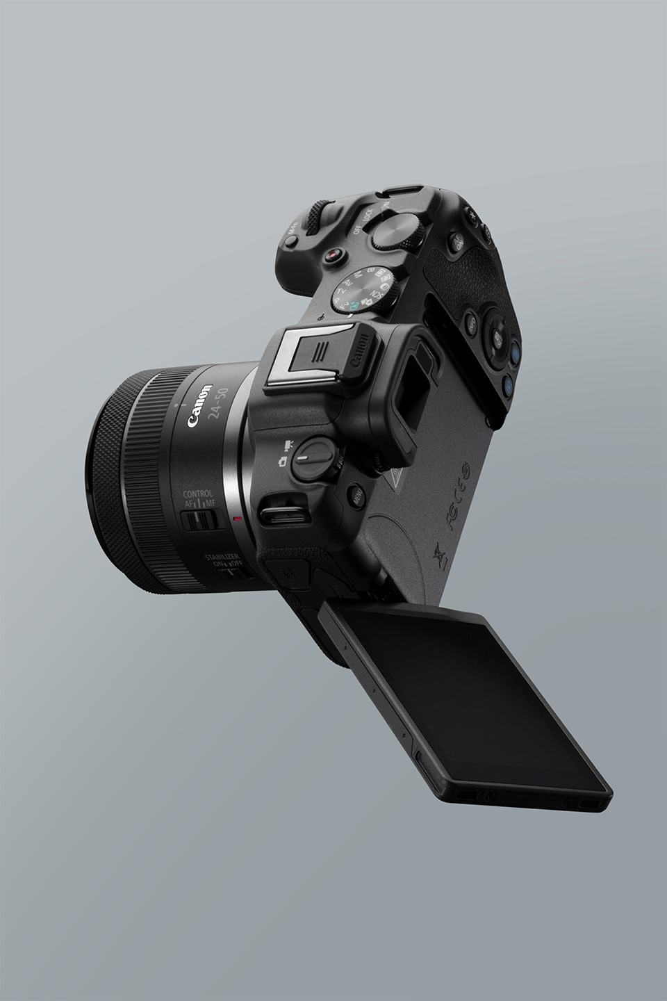 ミラーレスカメラ“EOS R8”と“RF24-50mm F4.5-6.3 IS STM”を発売 