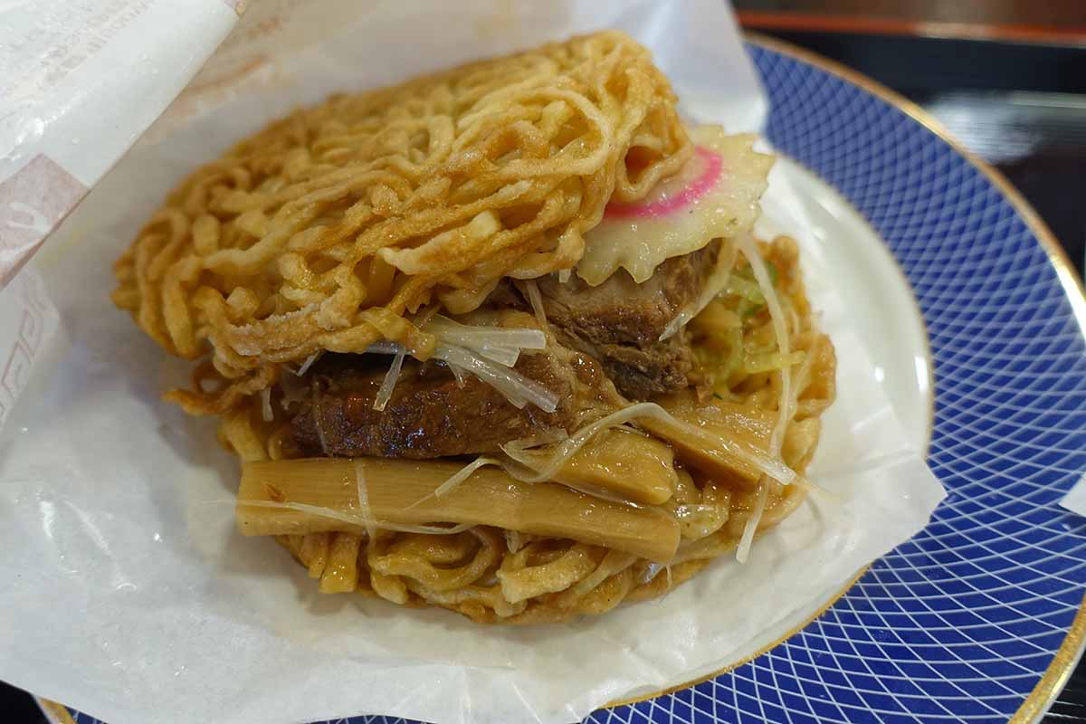 福島県 道の駅喜多の郷/ふるさと亭 喜多方ラーメンバーガーの写真